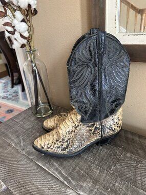 Laredo 956 Western Python Snakeskin Black Distressed Leather Cowgirl Boots 8m